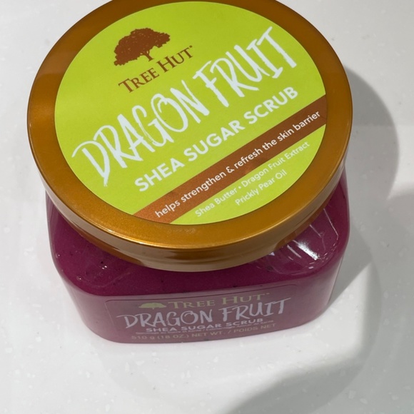 NEW - Tree Hut Dragon Fruit Shea Sugar Scrub - Picture 3 of 3